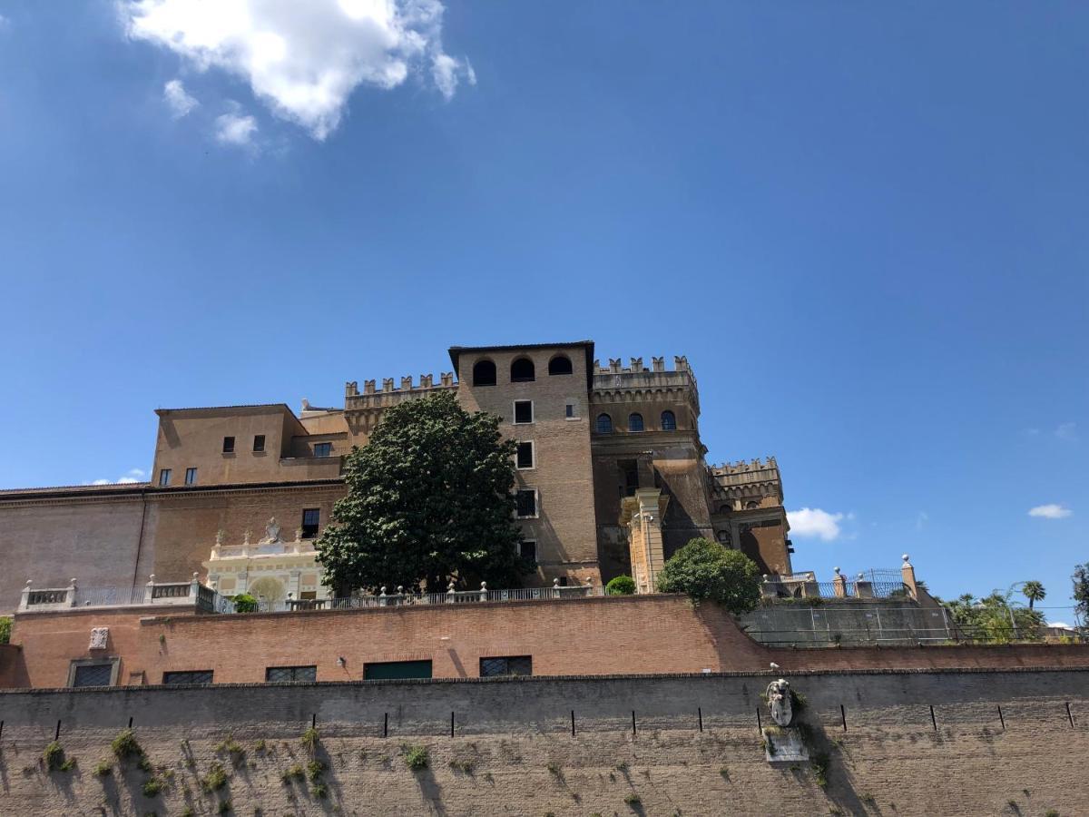 Manfredi House San Pietro Rom